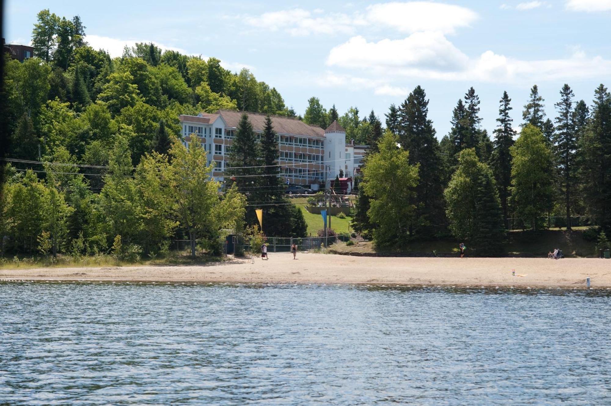 Auberge Hotel Spa Watel Sainte-Agathe-des-Monts Exterior photo